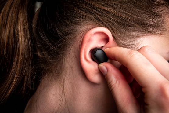 How to Keep Your Earbuds From Falling Out?