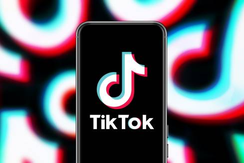 TikTok ‘/j’ Meaning Explained